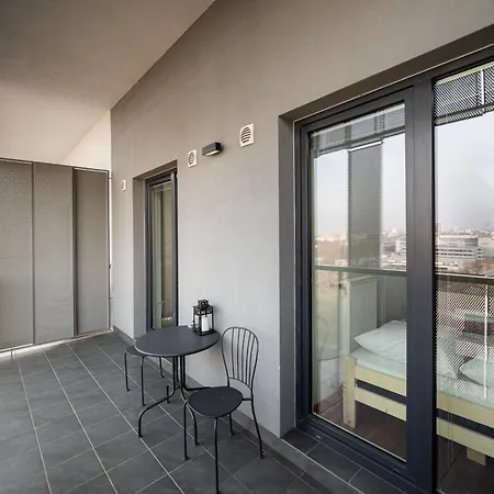 11th Floor Praga View By Bookinghost 바르샤바